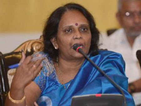 బిజెపికి రాజీనామా చేసిన ఆ మహిళా నేత...టీడీపీ గూట్లోకేనా?...ఔనంటున్నారు!