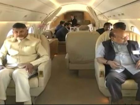 నింబంధనలకు తూట్లు: చంద్రబాబు ప్రయాణించే విమానానికి లైసెన్సు లేదు