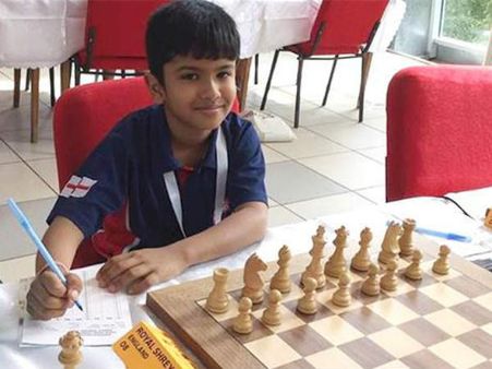 ఈ చిన్నారి చెస్ ఛాంపియన్‌ను దేశం విడిచి వెళ్లమన్నారెందుకు..?