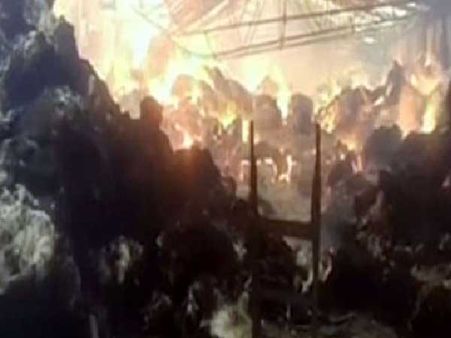 గుంటూరు:పత్తి గౌడన్లలో భారీ అగ్నిప్రమాదం...సుమారు రూ.12 కోట్ల ఆస్తి నష్టం