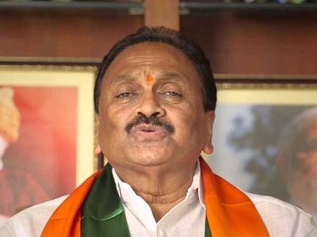 బాబు గ్రేట్ లీడర్ కానీ: బీజేపీ ఎంపీ, 'ఏపీలో టీడీపీ-వైసీపీ ప్రభుత్వం.. మాట్లాడరేం'