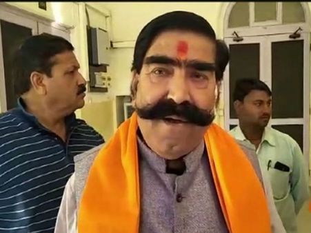 బీజేపీ ఎమ్మెల్యే వివాదాస్పద వ్యాఖ్యలు: గోమాంసం, పందిమాంసం తిన్న నెహ్రూ పండిట్ ఎలా అవుతాడు..?