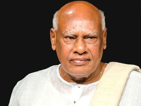 రాహుల్‌కు చెప్పేందుకు నాకు టైం దొరకలేదు: రోశయ్య, కలిసిన కిరణ్ రెడ్డి