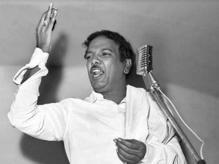 ' కలైంజ్ఞర్ ' అనే పేరు కరుణానిధికి ఎలా వచ్చింది..?