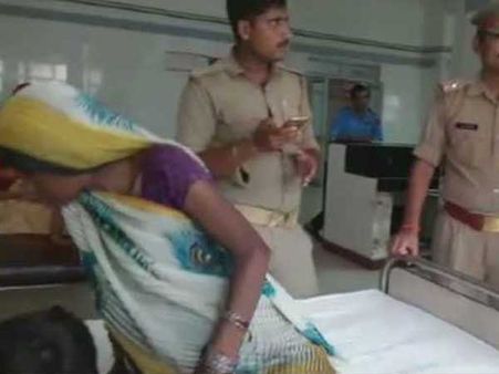 కదిలించే కథ: భార్యను కాపాడుకోవాలన్న తాపత్రయంతో ఈ తండ్రి ఏడాది కొడుకును అమ్మేశాడు