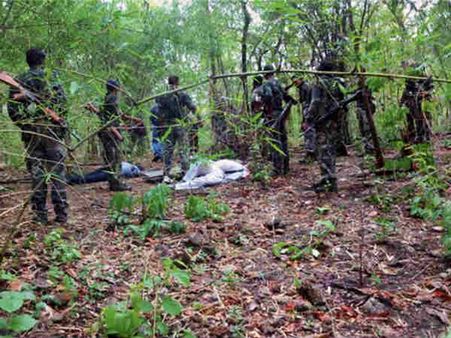 భారీ ‌ఎన్‌కౌంటర్: 14మంది మావోయిస్టుల మృతి