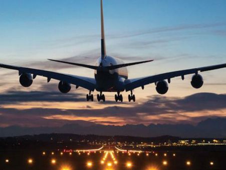 గాల్లోకి విమాన టాయిలెట్ వ్యర్థాలు: జీతాలు కట్ చేస్తామంటూ డీజీసీఏకు ఎన్జీటీ వార్నింగ్