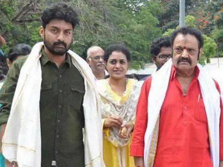 తిరుమల వెంకన్న అంటే ఆయనకు ఎంతో గురి...హరికృష్ణకు కాంగ్రెస్‌ మహిళలు ఘన నివాళి