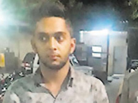 ప్రేమకోసం: దొంగతనం కొత్తగా ఉందని ట్రై చేశాడు...అడ్డంగా దొరికాడు