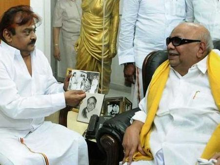 కరుణానిధి మరణం: విజయ్‌కాంత్ తీవ్ర భావోద్వేగం, ఏడ్చేశారు(వీడియో)