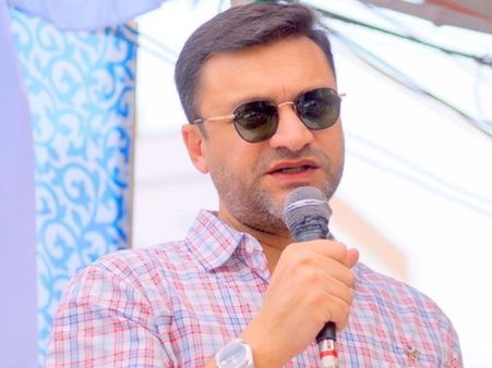 కేసీఆర్ అంటున్నారు, కుమారస్వామి సీఎం అయ్యారు మనం కాలేమా: అక్బరుద్దీన్ సంచలనం