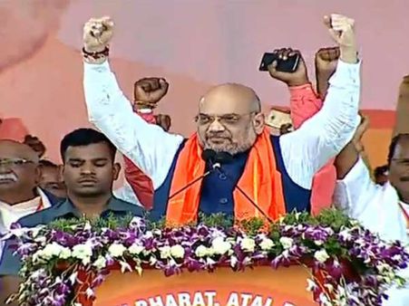 లడాయి మొదలైంది: కాంగ్రెస్, కేసీఆర్‌ను ఏకేసిన అమిత్ షా