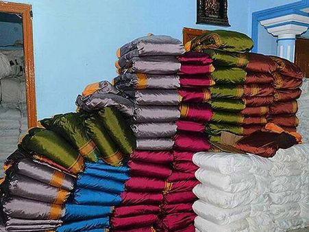 ఎన్నికల కోడ్ ఎఫెక్ట్: 95 లక్షల బతుకమ్మ చీరెల పంపిణీకి బ్రేక్..రైతుబంధుకు బంద్