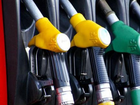 నేడూ రికార్డులకెక్కిన పెట్రో ధరలు@90: ఏ సిటీలో ఎంతంటే?