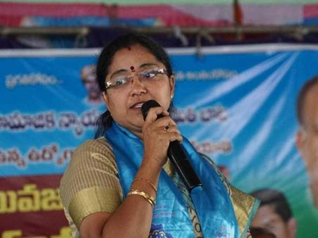 కోదండరాం పార్టీలో కూడా టికెట్లు అమ్ముకుంటున్నారు: జ్యోత్స్న ఆరోపణ