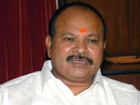 చంద్రబాబు అలా అంటుంటే?...అన్నం పెట్టిన చేయినే నరికినట్లు...!:కన్నా లక్ష్మీనారాయణ