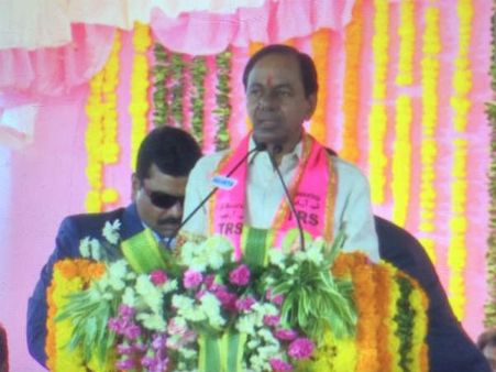 అవును ఆ పిచ్చోడినని చెప్పా, నేనేదో చెప్తానని: అసెంబ్లీ రద్దుపై కేసీఆర్ ఊహించని ప్రకటన!