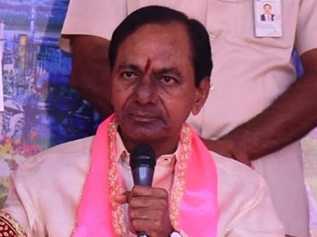 ఆపద్ధర్మ సీఎంగా కేసీఆర్ వద్దు: గవర్నర్‌కు ఫిర్యాదు, తెలంగాణకు ఈసీ ప్రతినిధులు!