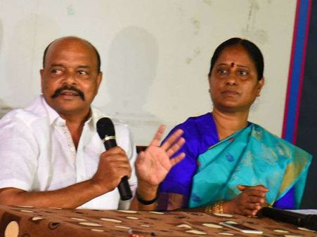 'కొండా సురేఖకు టిక్కెట్ ఇస్తే, కూతురుకు, భర్తకు అడగడమా, మీరెంతమందిని తీసుకొచ్చారు?'