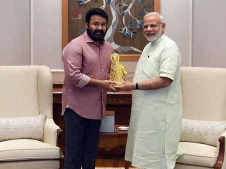 కేరళలో బీజేపీకి మోహన్‌ లాల్ 'ట్రంప్‌కార్డ్'?: మోడీతో భేటీ, ఏం చెప్పారంటే?