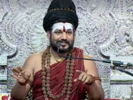 ఐన్‌స్టీన్‌నే తప్పుబట్టిన స్వామి నిత్యానంద..త్వరలో కోతులు మాట్లాడతాయట