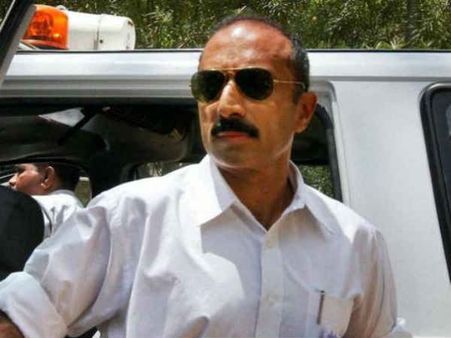 22 ఏళ్ల కిందటి కేసు: మాజీ ఐపీఎస్ అధికారి సంజీవ్ భట్ అరెస్ట్