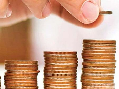 సామాన్యుడికి కేంద్రం తీపి కబురు: పొదుపుపై వడ్డీరేట్ల పెంపు