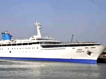 సముద్ర మార్గం: ముంబై నుంచి గోవాకు నౌక సర్వీసులు..టికెట్ ఎంతో తెలుసా..?