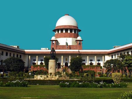 ఐపీసీ సెక్షన్ 497 రాజ్యాంగ విరుద్ధం...భార్య భర్త సొత్తు కాదు: సుప్రీంకోర్టు