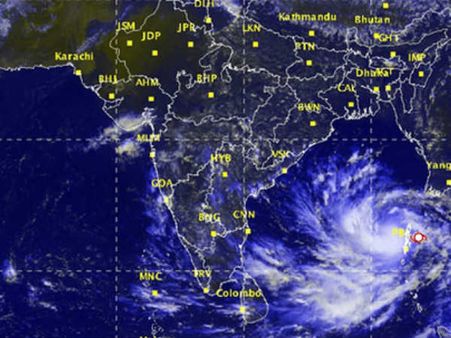 తీరం దాటిన ‘దాయే’ తుపాను...ఆంధ్రప్రదేశ్ కు భారీ వర్షం హెచ్చరిక:వాతావరణశాఖ రెడ్ మెస్సేజ్