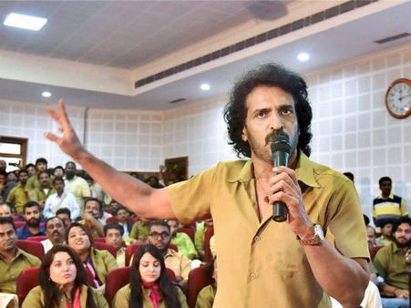 హీరో ఉపేంద్ర కొత్త పార్టీ, డేట్ ఫిక్, ఫ్యాన్స్ కు బర్త్ డే గిఫ్ట్, యుపీపీ, జెండా, సిద్దాంతాలు!