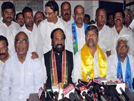 మహాకూటమి నేతల భేటీ: సీట్ల చర్చ జరగలేదన్న ఉత్తమ్