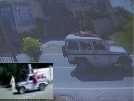 పోలీసుల దాష్టీకం: మహిళను జీపుపై కట్టేసి తిప్పారు, వేగానికి కిందపడటంతో తీవ్రగాయాలు