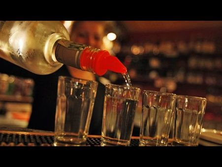 వారానికి 4సార్లు అల్కాహాల్ తాగితే ప్రమాదమే: తొందరగా చనిపోయే అవకాశం