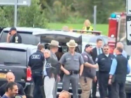 రెండు కార్లు ఢీ, న్యూయార్క్‌లో 20 మంది మృతి, పెళ్లి బృందాన్ని తీసుకెళ్తున్న లిమో వెహికిల్