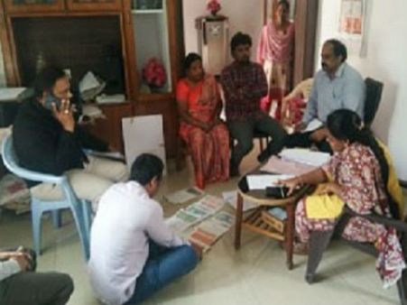 లంచం తీసుకుంటూ పట్టుబడిన ఆ విద్యాధికారి...అక్రమాస్తులు రూ.82 కోట్లు పైనే!