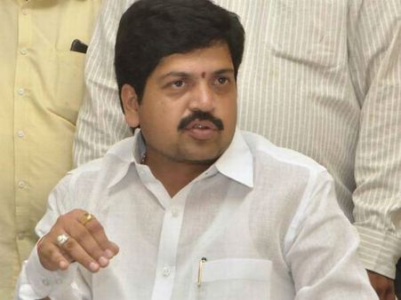 ఎపి బీజేపీ నేతలు తక్షణమే రాజీనామా చేయాలి:మంత్రి కొల్లు;ఐటి దాడులు ఎదుర్కొనేందుకు సిద్దం:కేశినేని