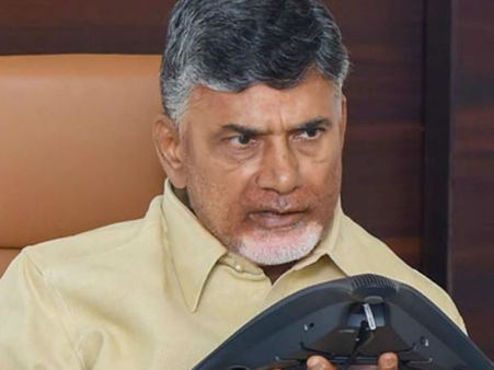 జగన్ పై దాడితో రాష్ట్ర ప్రభుత్వానికేం సంబంధం...ధైర్యంగా ముందుకు వెళుతున్నాం:సిఎం చంద్రబాబు