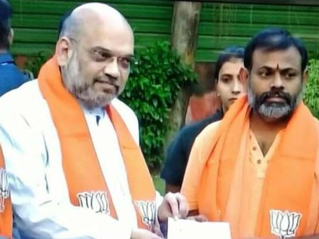 తెలంగాణ ఎన్నికలు, దక్షిణాదిపై ప్లాన్: బీజేపీలో చేరిన స్వామి పరిపూర్ణానంద