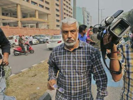 సుప్రీంకోర్టుకు ఏకే బస్సీ : రాకేష్ ఆస్తానా కేసును విచారణ చేస్తున్న అధికారి బదిలీ