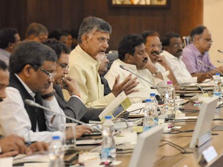 15వ ఆర్థిక సంఘంతో సిఎం చంద్రబాబు సమావేశం...వారి సమక్షంలోనే కేంద్రంపై విమర్శల వర్షం