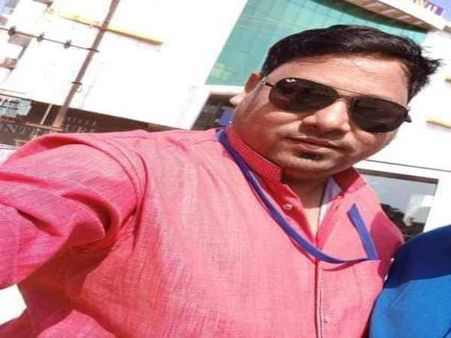 ఎన్నికల వేళ మావోయిస్టుల ఘాతుకం: దూరదర్శన్ కెమెరామెన్ తోపాటు ఇద్దరు జవాన్లు మృతి