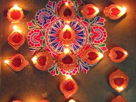 దీపావళి హారతులు ఎప్పుడు తీసుకోవాలనే సందేహానికి వివరణ