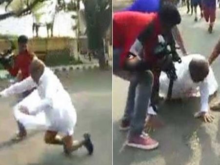 పంచెకట్టుతో వెళ్లి, మారథాన్‌లో కిందపడిన మంత్రి, పైకి లేపిన పోటీదారులు