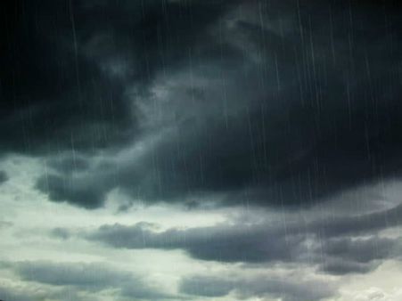 కోస్తాంధ్రకు భారీ వర్ష సూచన... ప్రజలు అప్రమత్తంగా ఉండాలన్న వాతావరణశాఖ