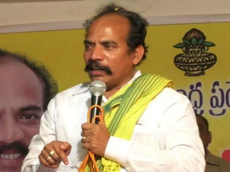 చిరంజీవిహోల్‌ సేల్‌గా అమ్మితే..పవన్‌ కల్యాణ్‌ రిటైల్‌గా అమ్మేందుకు సిద్దమయ్యారు:మంత్రి జవహర్‌