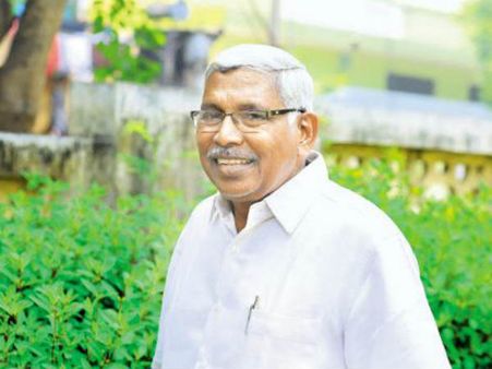 ప్రొఫెస‌ర్ పోటీ చేస్తారా..? నేత‌ల‌కు విజ‌య గాధ‌లు బోదిస్తారా..? స‌ర్వ‌త్రా స‌స్పెన్స్..!