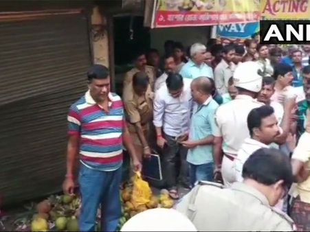 కోల్‌కతాలో బాంబు పేలుడు: బాలుడి మృతి, పలువురికి గాయాలు