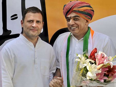 రాజస్థాన్‌లో బీజేపీకి మరో భారీ షాక్: కాంగ్రెస్‌లో చేరిన జశ్వంత్ సింగ్ తనయుడు