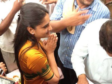 కాంగ్రెస్ కు షాక్ ఇచ్చిన నటి రమ్యా ఫ్యాన్స్, ఉప ఎన్నికల్లో బీజేపీకి జై, మేడమ్ కే మోసం !